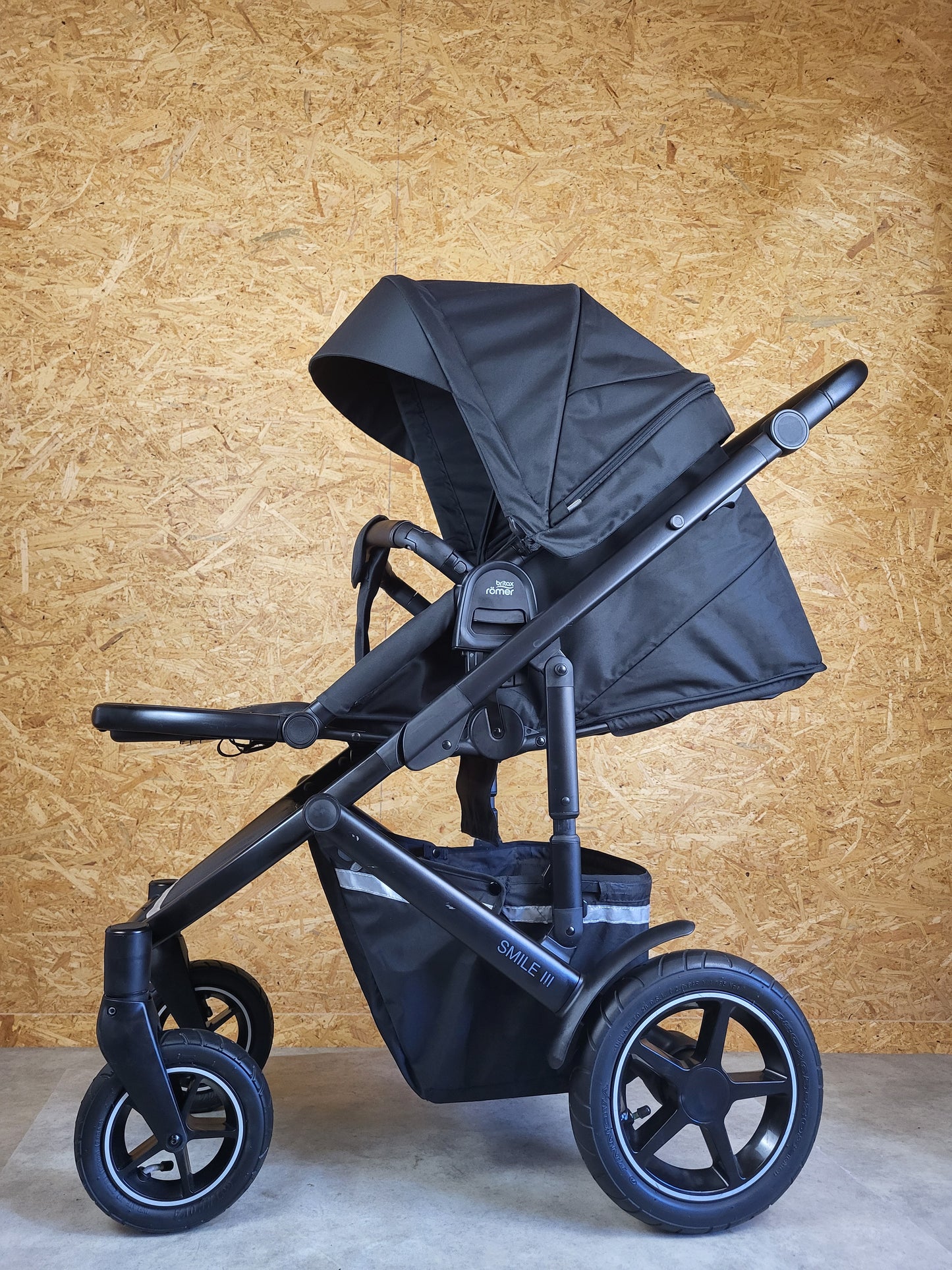 Britax Römer - Duo Smile III - Kombikinderwagen (Sportsitz und Babywanne) - Schwarz - in gutem zustand
