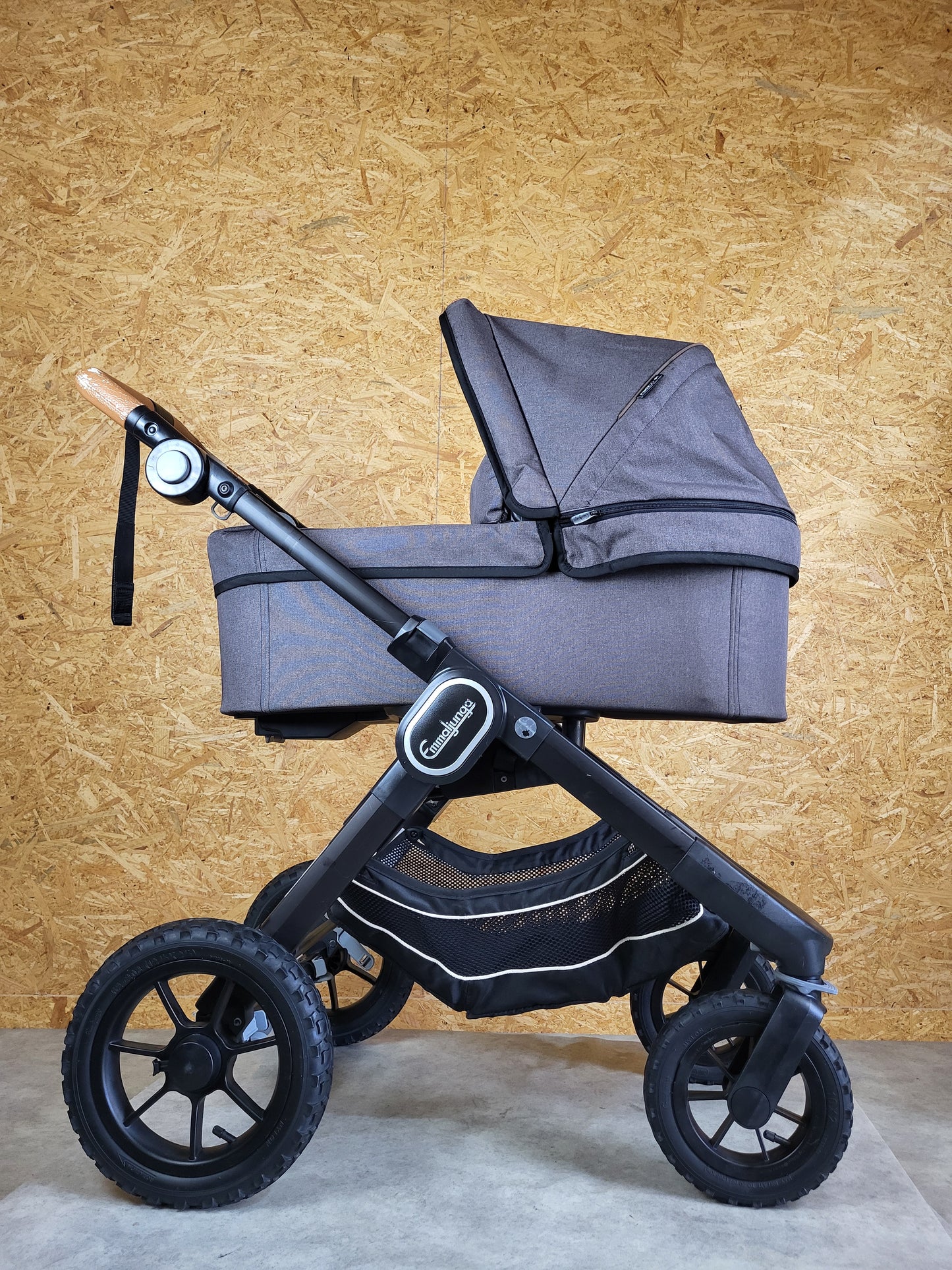 Emmaljunga - NXT90 Flat Outdoor Kombikinderwagen (Sportsitz und Liegewanne) - Grün in gutem Zustand