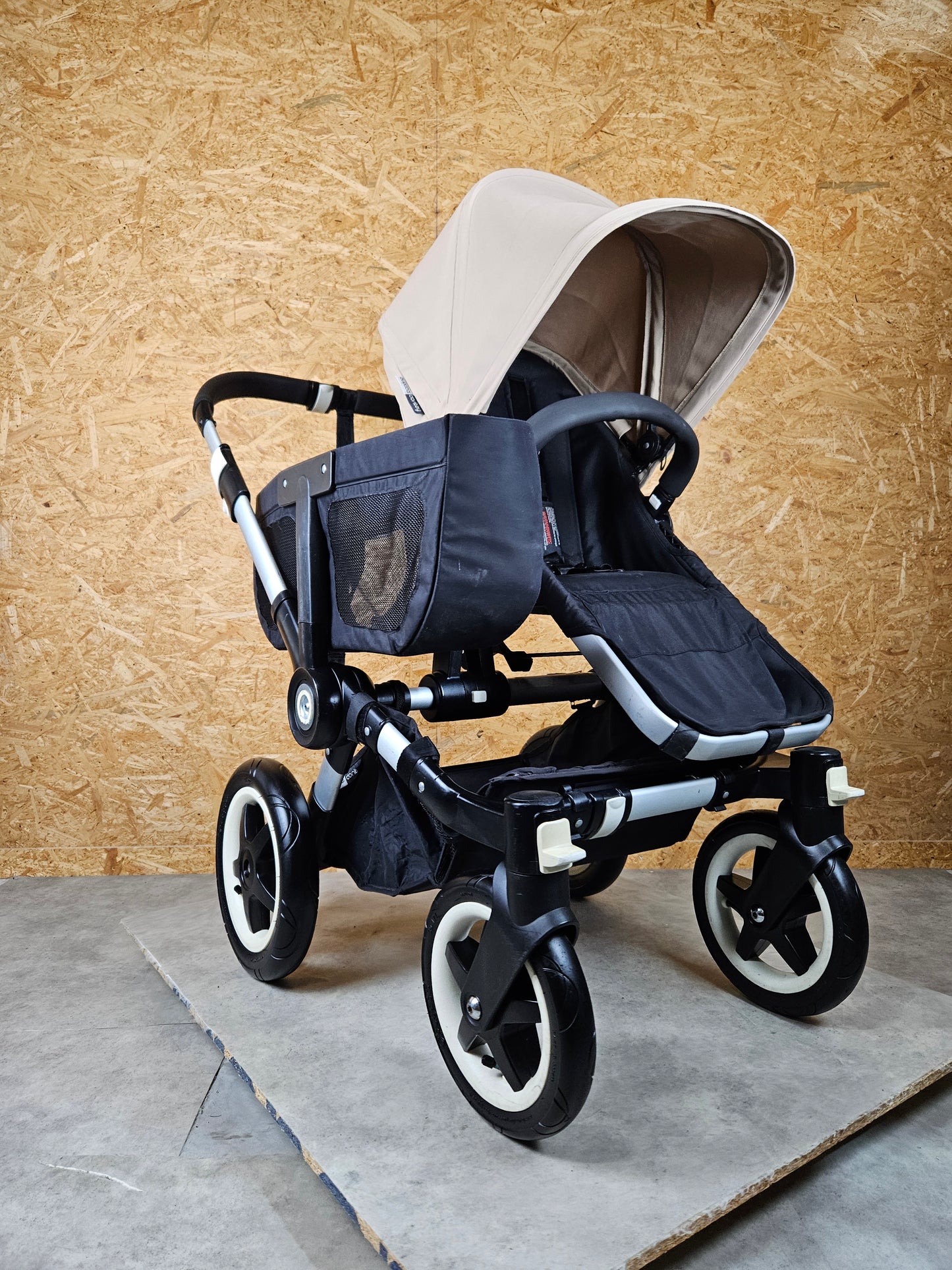 Bugaboo - Donkey Duo Kinderwagen (1 Liegewanne / 2 Sportsitze) inkl. seitliche Gepäcktasche - Ivory - in gutem Zustand