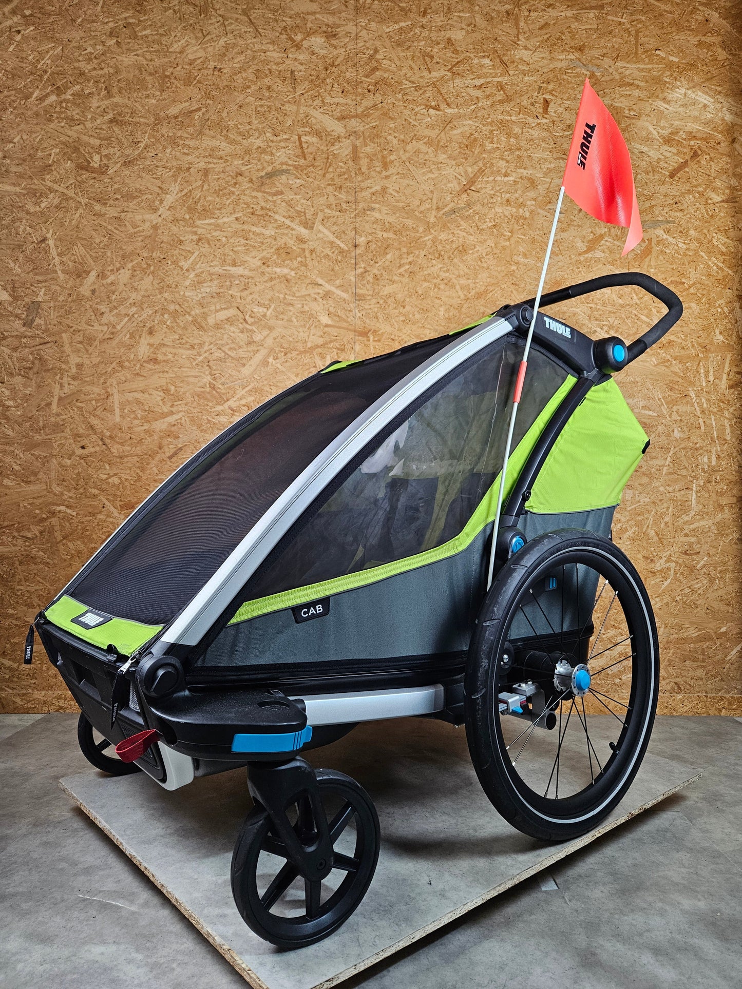 Thule - Cab 2 Fahrradanhänger - Grün in sehr Gutem Zustand 6