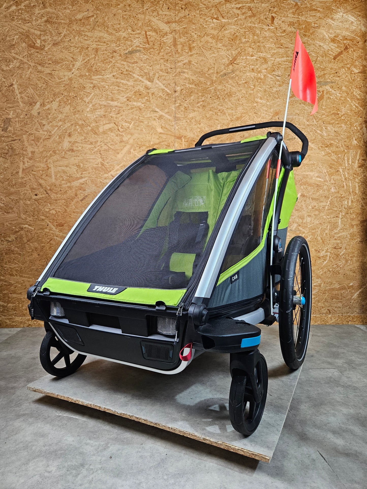 Thule - Cab 2 Fahrradanhänger - Grün in sehr Gutem Zustand 8